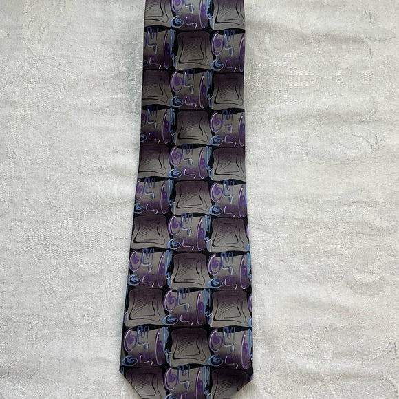 Vtg 100% Silk Neck Tie  "THE BEATLES- WHEN I'M SIXTY- FOUR" 3.75" X 56" in. - Picture 2 of 5